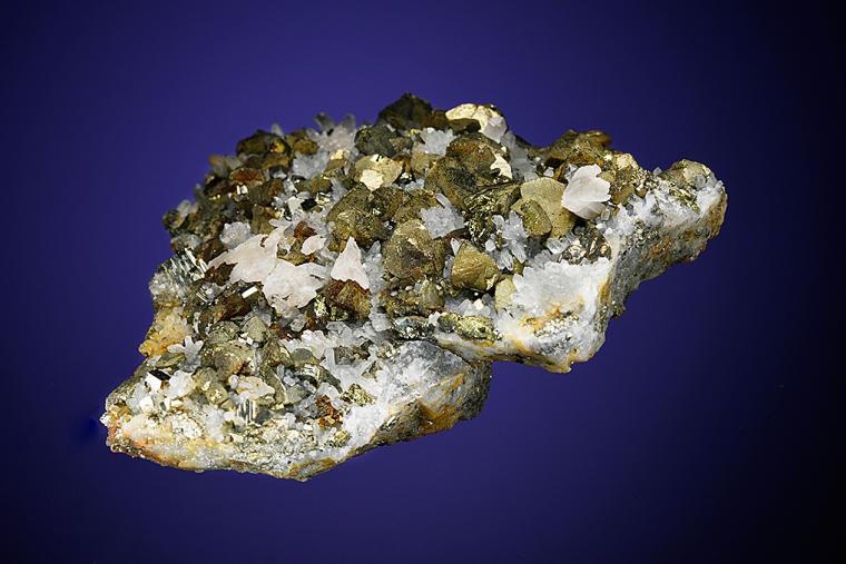 CHALCOPYRITE with QUARTZ