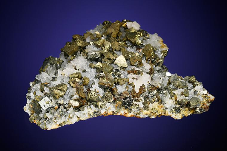 CHALCOPYRITE with QUARTZ