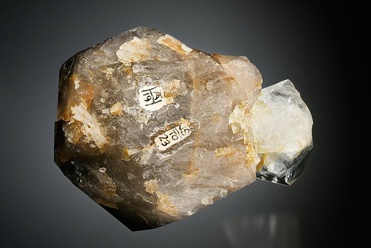 TOPAZ on QUARTZ
