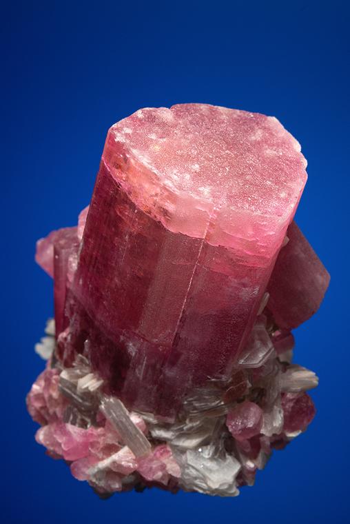 ELBAITE with LEPIDOLITE and ALBITE var. Cleavelandite