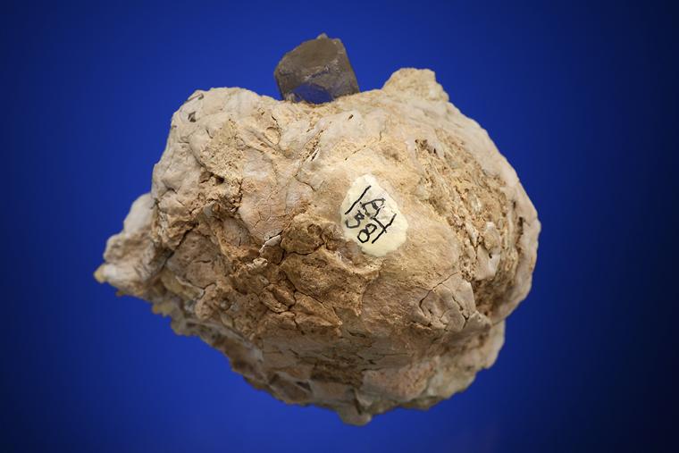 BERYL var. Goshenite