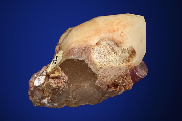 ELBAITE with LEPIDOLITE on QUARTZ