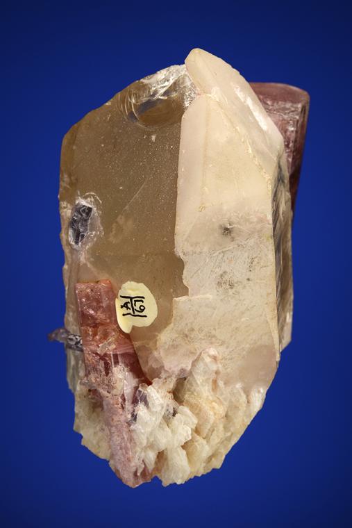 ELBAITE with LEPIDOLITE and ALBITE var. Cleavelandite on QUARTZ