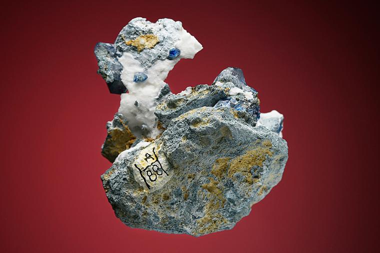 BENITOITE