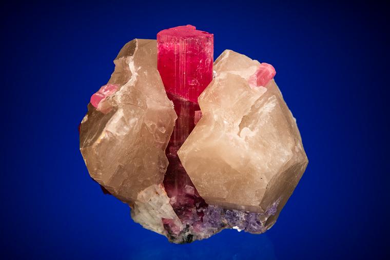 ELBAITE with LEPIDOLITE and ALBITE var. Cleavelandite on QUARTZ