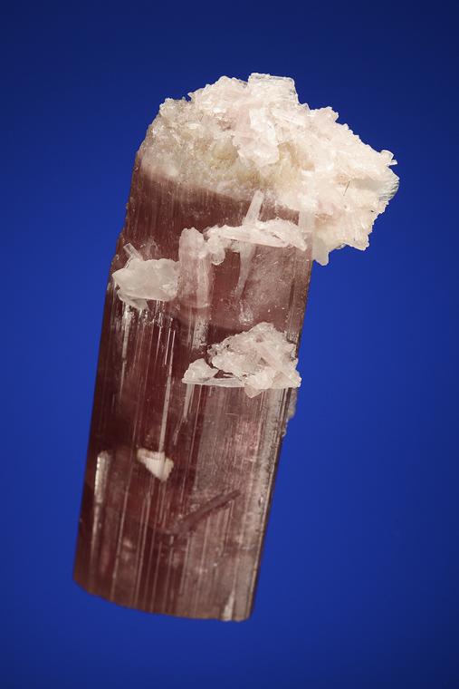ELBAITE with ALBITE var. Cleavelandite