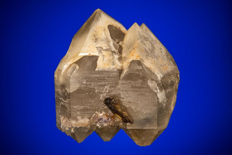 STIBIOTANTALITE on QUARTZ