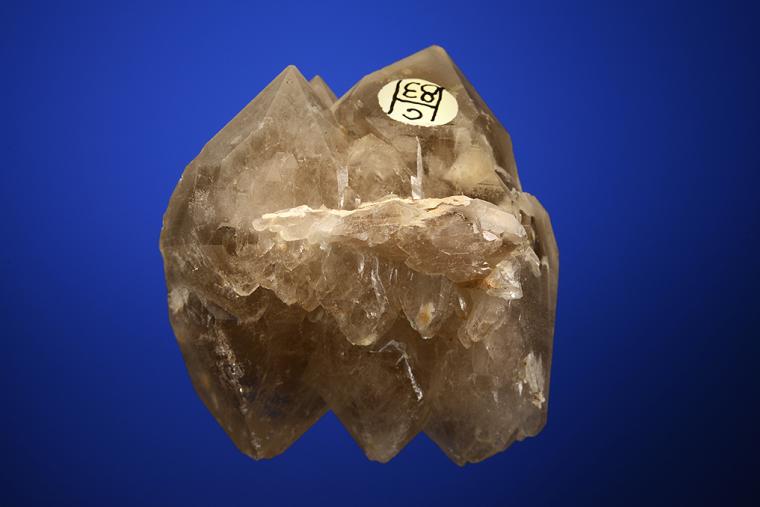 STIBIOTANTALITE on QUARTZ