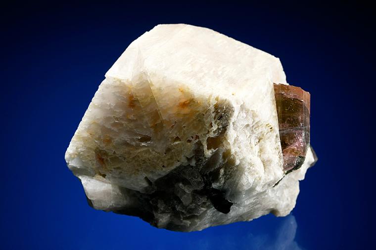 ELBAITE on MICROCLINE (Manebach twin)