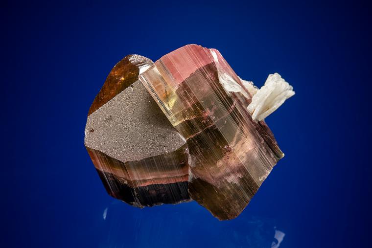 ELBAITE with ALBITE var. Cleavelandite