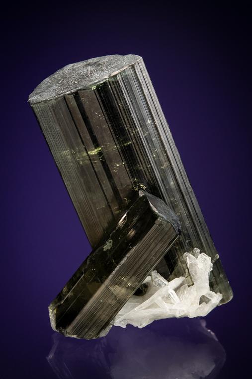 ELBAITE with ALBITE var. Cleavelandite