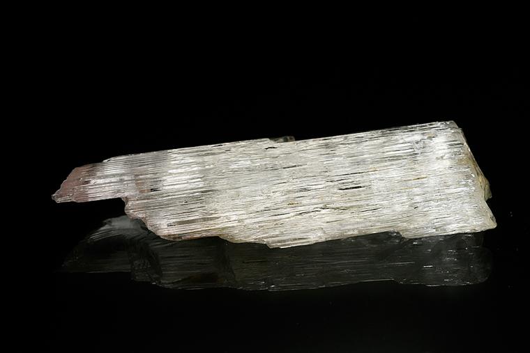 SPODUMENE