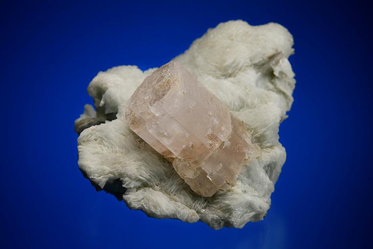 BERYL var. Morganite on ALBITE var. Cleavelandite