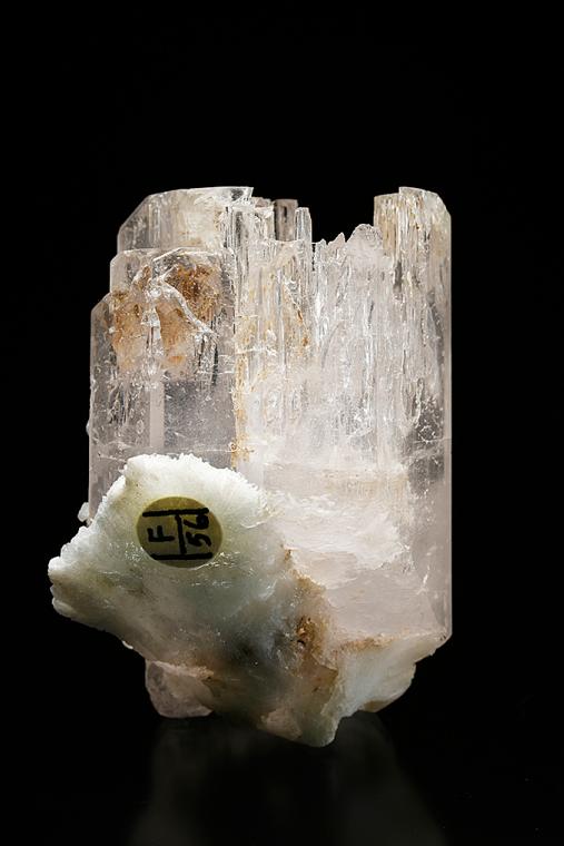 BERYL var. Morganite with ALBITE var. Cleavelandite