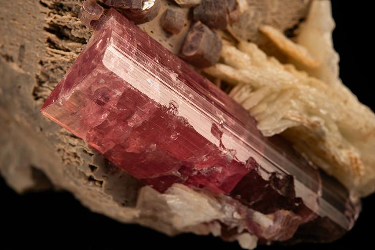 ELBAITE with LEPIDOLITE and ALBITE var. Cleavelandite on MICROCLINE
