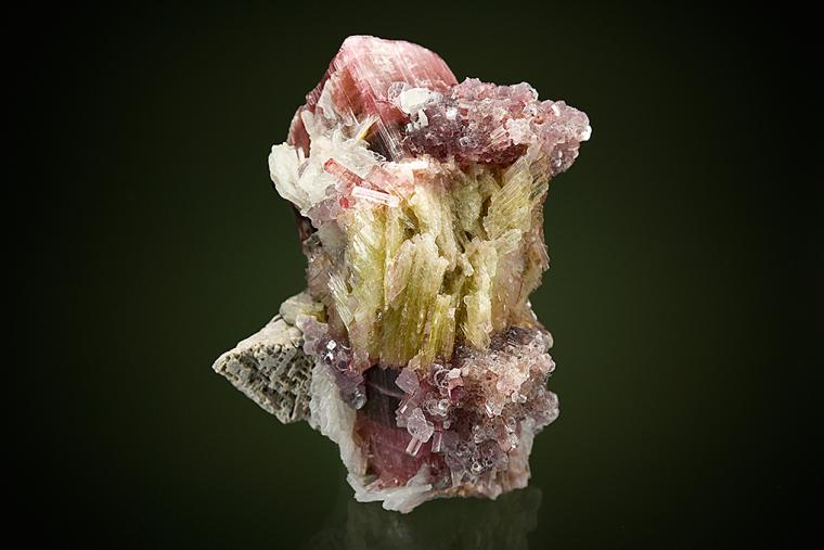 ELBAITE with LEPIDOLITE and ALBITE var. Cleavelandite