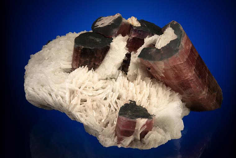 ELBAITE with ALBITE var. Cleavelandite