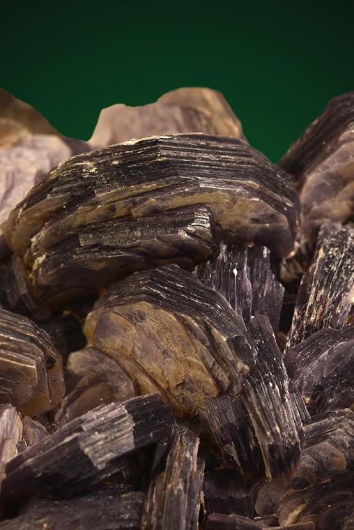 LEPIDOLITE on ALBITE var. Cleavelandite