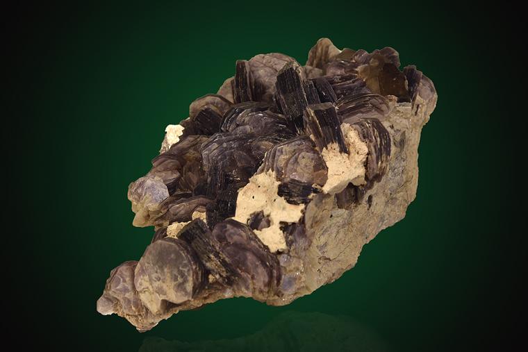 LEPIDOLITE on ALBITE var. Cleavelandite