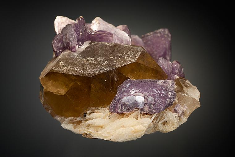 LEPIDOLITE with QUARTZ on ALBITE var. Cleavelandite