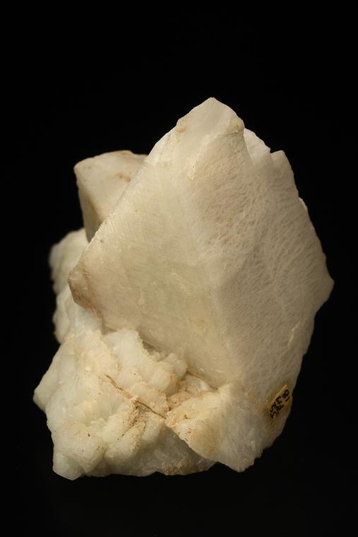 MICROCLINE (Baveno twin) on ALBITE var. Cleavelandite