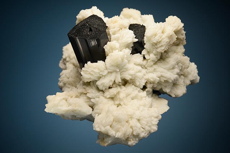 SCHORL with ALBITE var. Cleavelandite