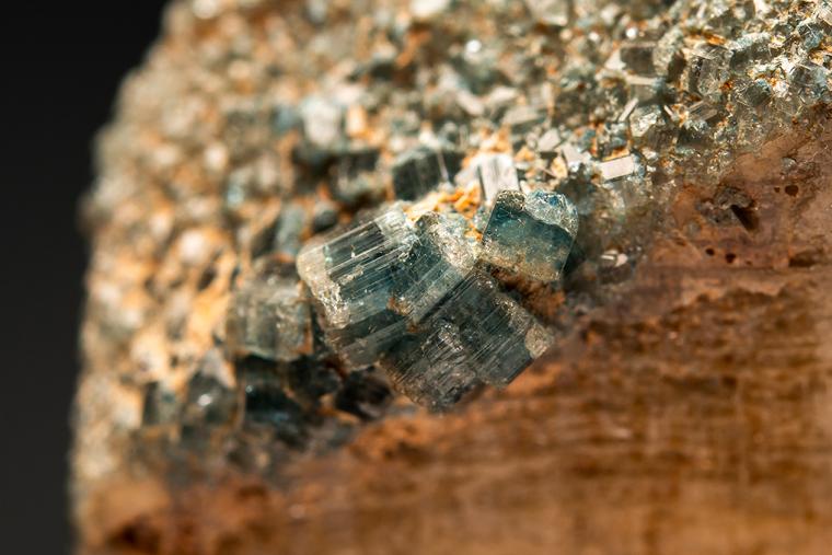 APATITE on MICROCLINE (Baveno twin)