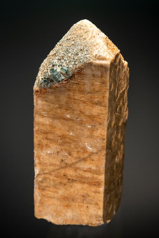 APATITE on MICROCLINE (Baveno twin)