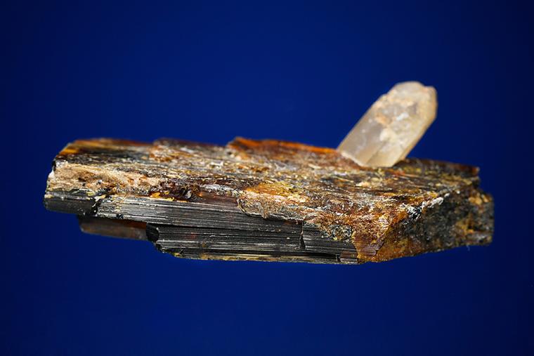 STIBIOTANTALITE with QUARTZ