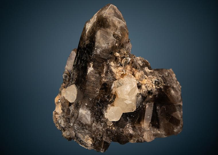 PHENAKITE on QUARTZ var. Smoky