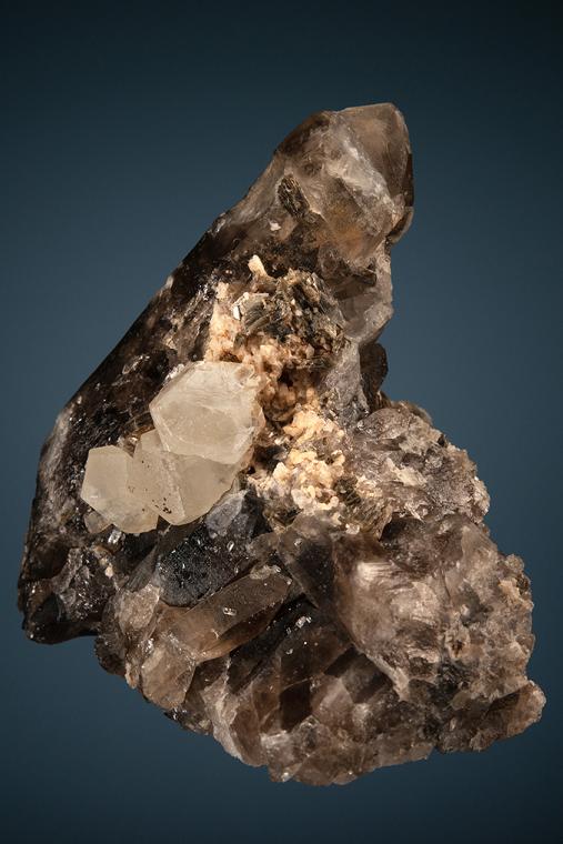 PHENAKITE on QUARTZ var. Smoky