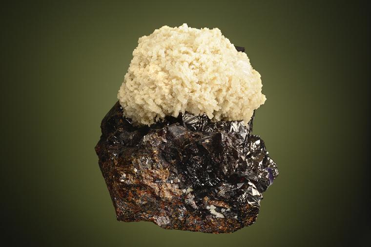 BARITE and FLUORITE on SPHALERITE