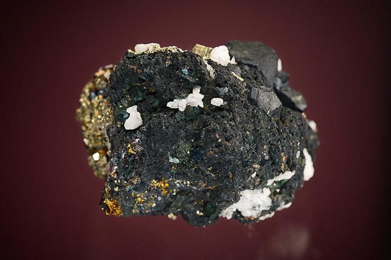 SPHALERITE with PYRITE, QUARTZ and BORNITE