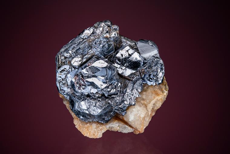 MOLYBDENITE (repaired )