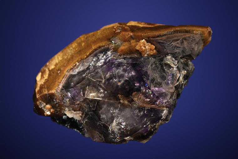 QUARTZ var. Onegite on QUARTZ var. Amethyst