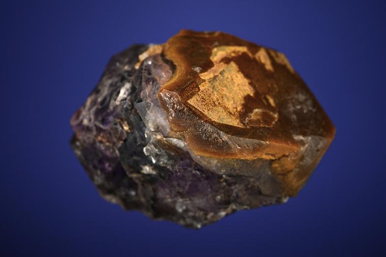 QUARTZ var. Onegite on QUARTZ var. Amethyst