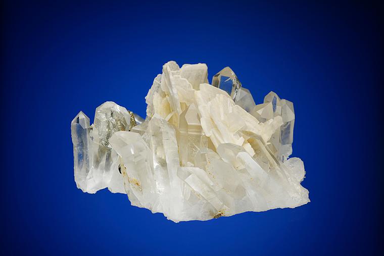 BARITE and PYRITE on QUARTZ