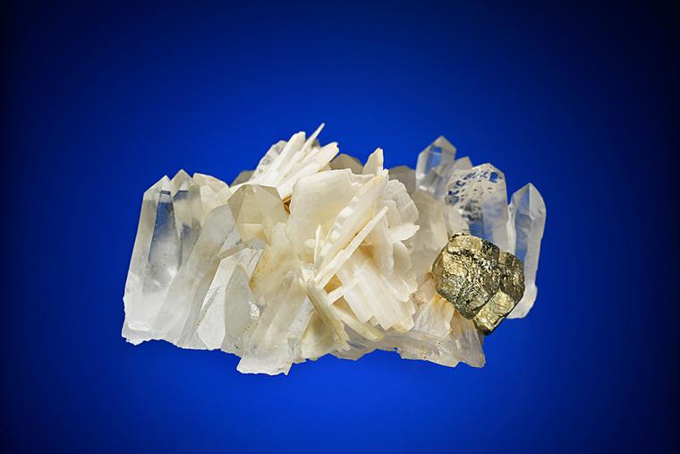 BARITE and PYRITE on QUARTZ