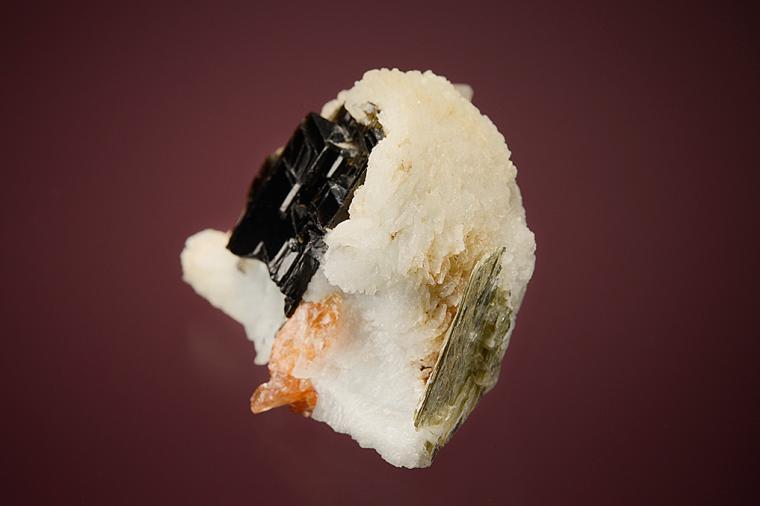 TANTALITE on ALBITE var. Cleavelandite