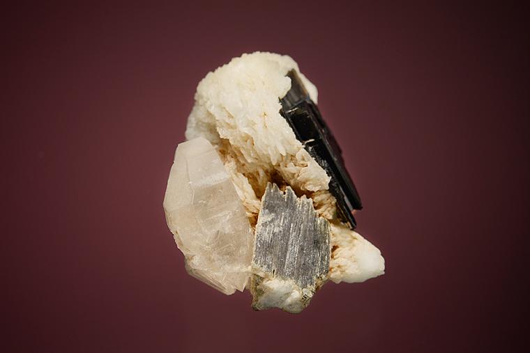 TANTALITE on ALBITE var. Cleavelandite
