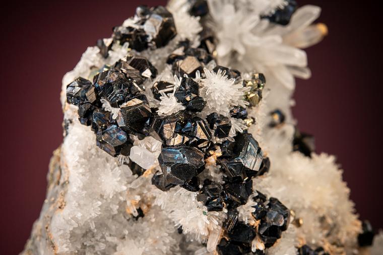 SPHALERITE on QUARTZ
