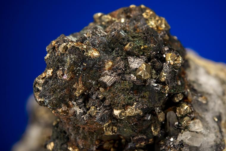 BORNITE and CHALCOPYRITE with PYRITE and ENARGITE on QUARTZ