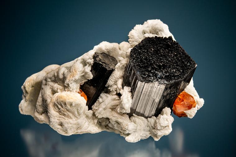 SCHORL with SPESSARTINE & ALBITE var. Cleavelandite