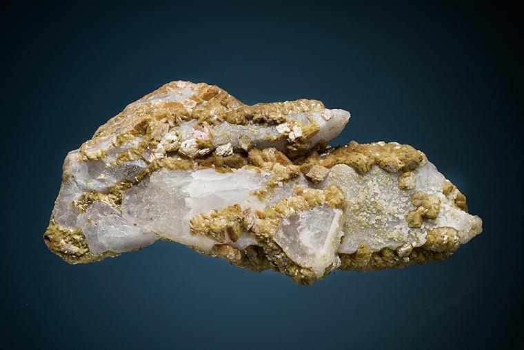 SIDERITE on QUARTZ