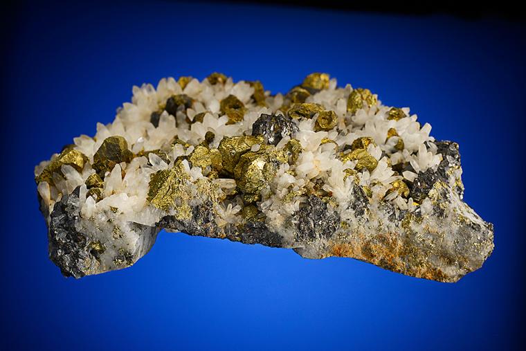 CHALCOPYRITE with SPHALERITE on QUARTZ