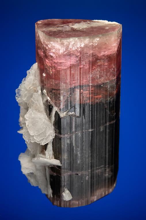 ELBAITE with ALBITE var. Cleavelandite