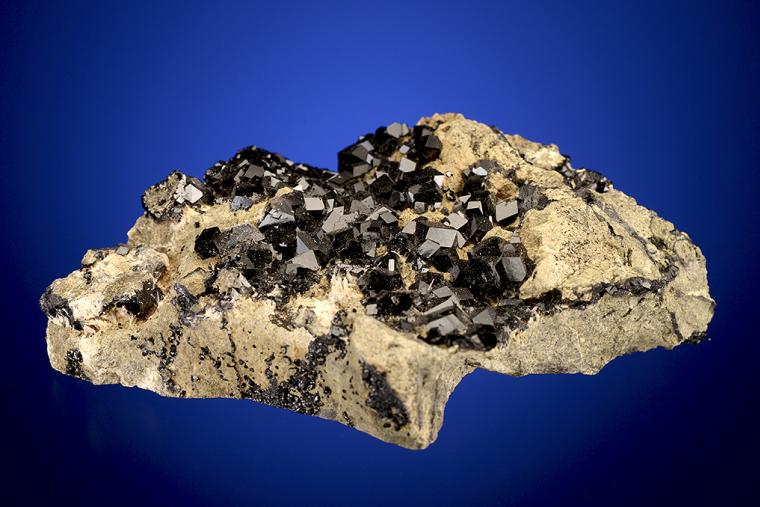 ANDRADITE var. Melanite