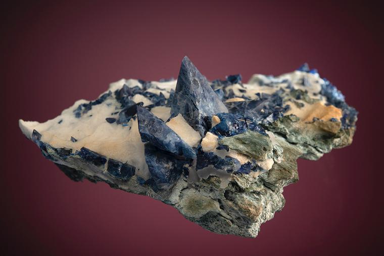 BENITOITE