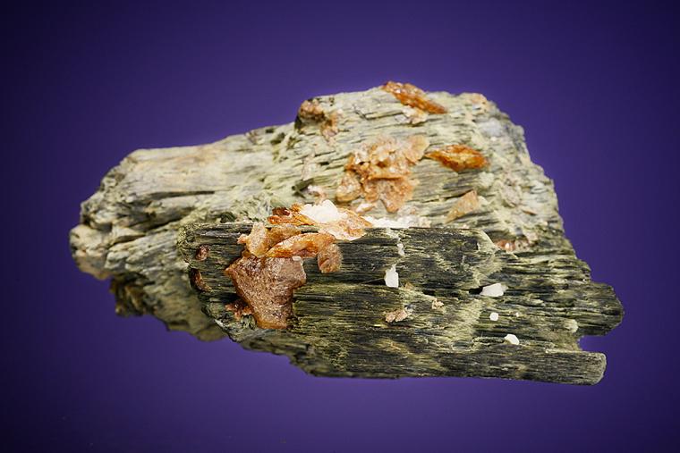 TITANITE on ACTINOLITE
