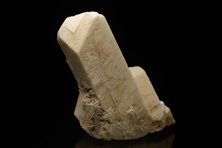 MICROCLINE (Baveno twin) (repaired)